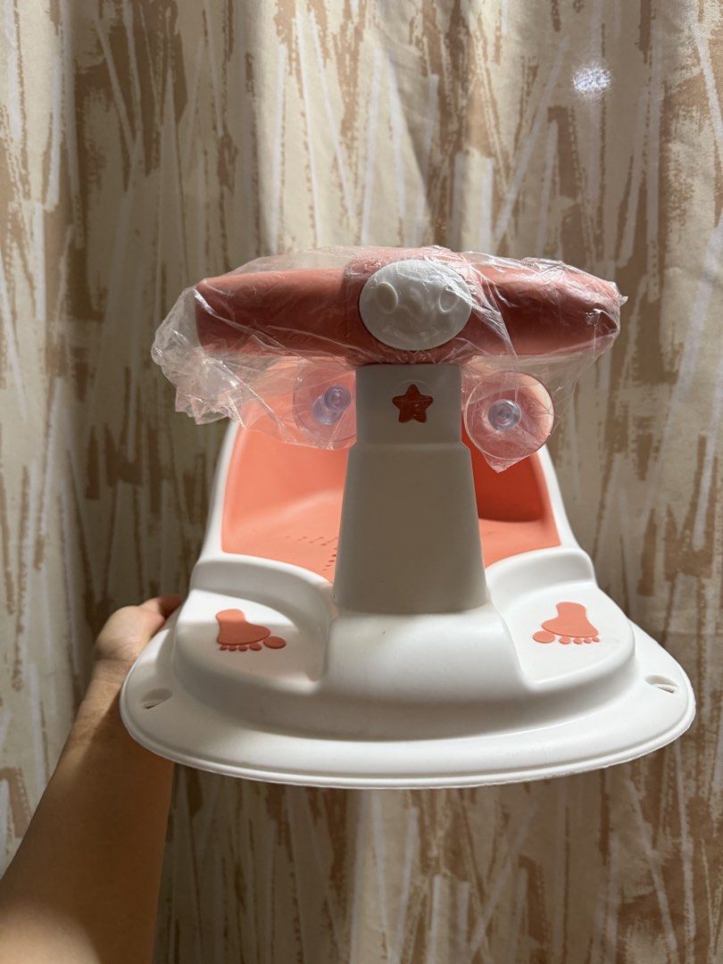 Baby Bath Seat with Suction Cups (Category: Bathtub & Bath Accessories) located in Kawit. Submitted by mmags24 (Listing ID 1427334339, Image 2). Description: Brand new no box.