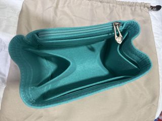 (Category: ) located in . Submitted by shopbeh (Listing ID 1427443915, Image 1). Description: .