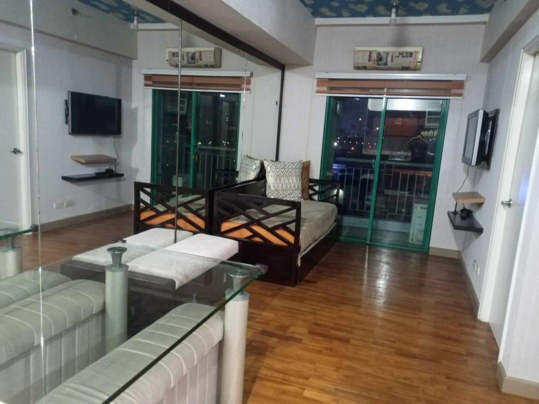 BAY GARDEN CONDOMINUM (Category: Apartments & Condos) located in Tanza. Submitted by calmhawk.abf3fa (Listing ID 1427371096, Image 1). Description: 1 BR W/BALCONY BIEW OF MANILA BAY AND ROXAS BLVD 45 SQ METER WITH Parking near MOA 8TH FLOOR. 1st owned ❤️clean tittle fully PAID.