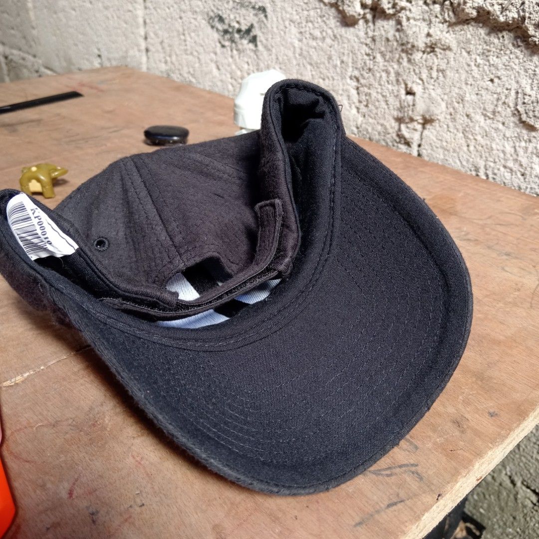 Black Cap (Category: Caps & Hats) located in Quezon City. Submitted by johnericna90745 (Listing ID 1427320408, Image 2). Description: Plain cap Black Dadhat Good materials.