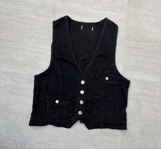 (Category: ) located in . Submitted by a_styles (Listing ID 1427423918, Image 1). Description: .