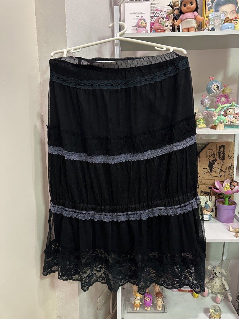 Black Tiered Maxi Skirt with Lace (Category: Skirts) located in Quezon City. Submitted by squishmalou (Listing ID 1427347589, Image 1). Description: 📀 black tiered maxi skirt 🌟 best fit on large to xl 🌟 manage your expectations 🌟 message for inquiries location: quezon city.