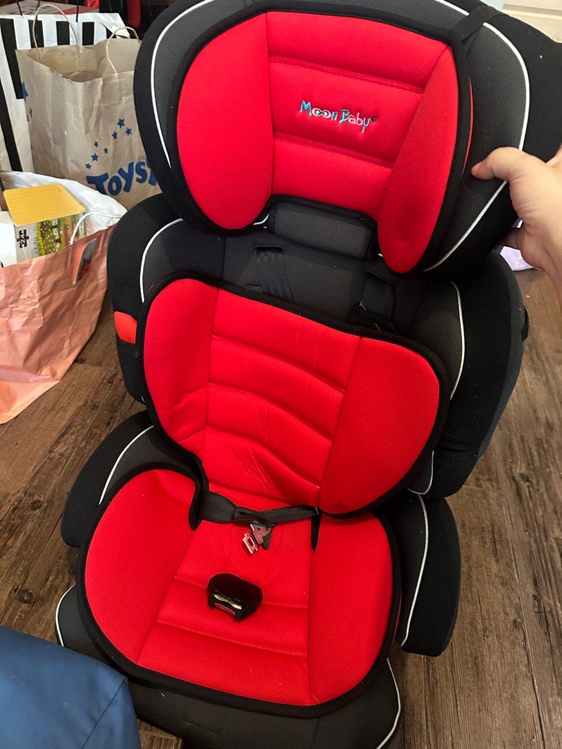 Booster Seat (Category: Car Seats) located in Quezon City. Submitted by vittywitty (Listing ID 1427391133, Image 1). Description: .