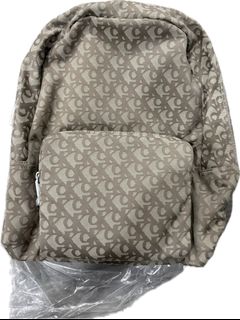 (Category: ) located in . Submitted by TrendsStyle (Listing ID 1427406932, Image 1). Description: .