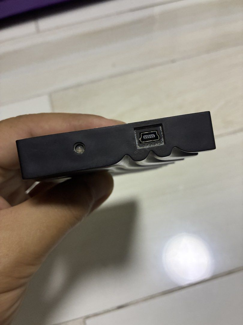 CD-R King 2.5" SATA HDD Enclosure (Category: Hard Disks & Thumbdrives) located in General Mariano Alvarez. Submitted by lucian91 (Listing ID 1427314358, Image 2). Description: .