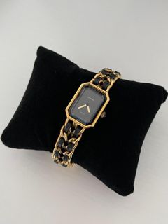 (Category: ) located in . Submitted by luxe_fanatic (Listing ID 1427386327, Image 1). Description: .