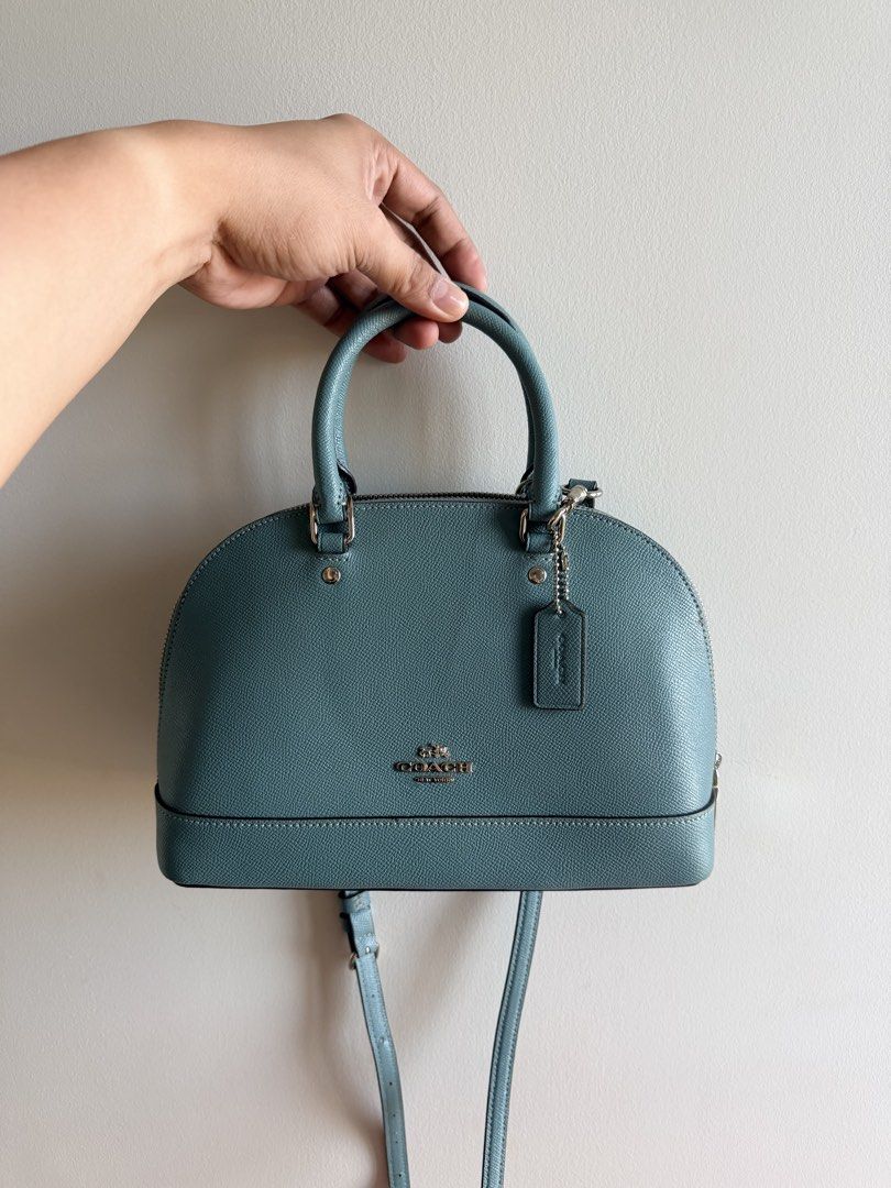 Coach Alma Tiffany Blue (Category: Luxury Bags & Wallets) located in Paranaque City. Submitted by kimkurtt (Listing ID 1427372237, Image 1). Description: Original Tiffany blue Coach Alma bought in Japan no scratch no Discoloration no butas Very matibay pa .