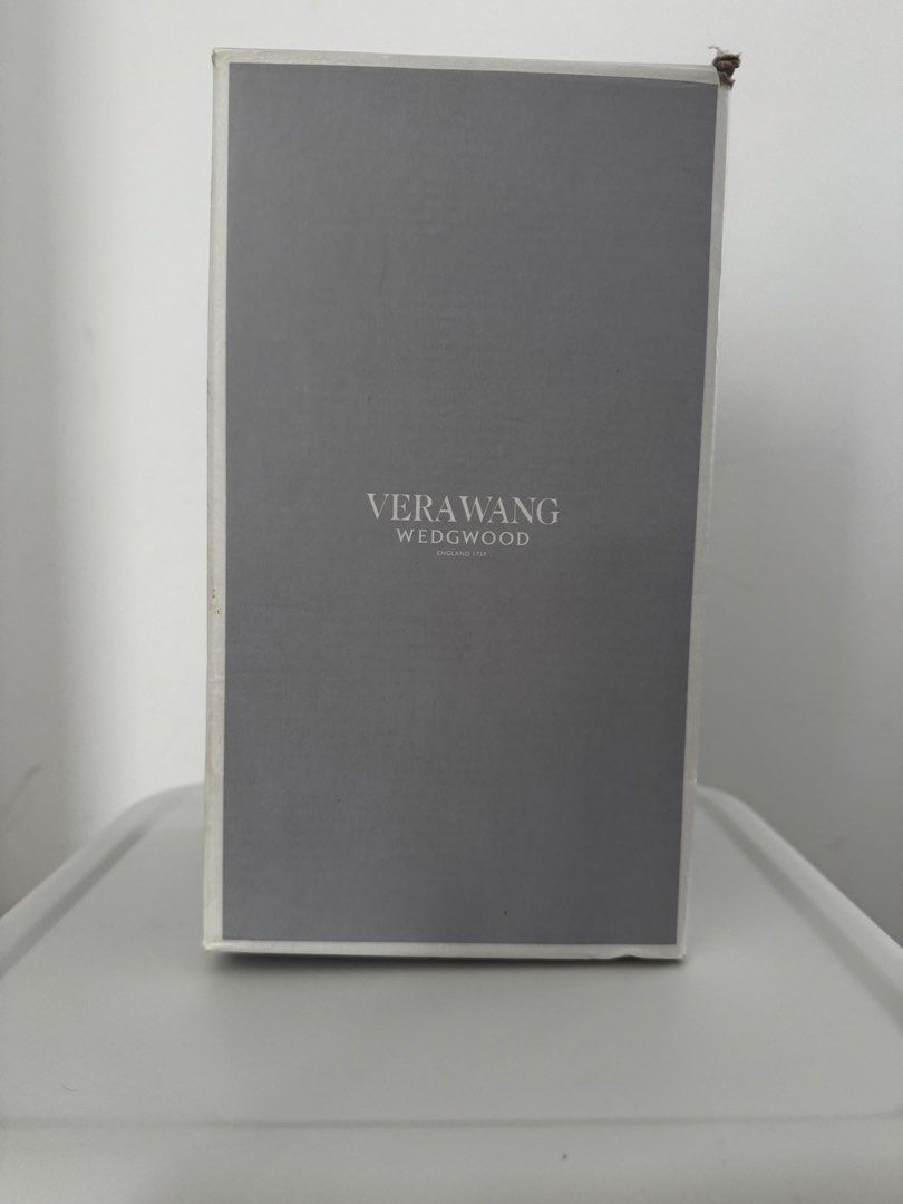 Crystal Vase (Category: Home Decor) located in North Ryde. Submitted by caitlinmaree92 (Listing ID 1427317595, Image 2). Description: Vera Wang for Wedgwood ‘Peplum’ Vase Brand new, in box. $120, or best offer. The sculptural shapes of the Vera Wang Peplum collection of crystal stemware and giftware are pulled right from the Vera Wang runway. The stemware and giftware range features dazzling diamond and linear cuts providing a fashionable update 