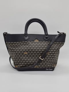 (Category: ) located in . Submitted by jlee_closet (Listing ID 1427336903, Image 1). Description: .