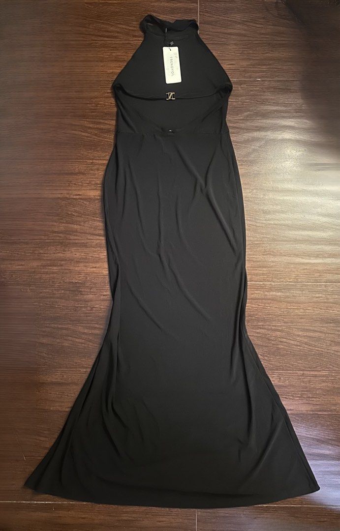 Forever 21 Black Halter Maxi Dress (Category: Dresses) located in Antipolo. Submitted by yhbc08 (Listing ID 1427345501, Image 1). Description: RFS: wrong size ✨ ✅ good condition ✅ no damages ✅ message if you would like to get more pictures of the product 🚚 strictly Grab or Lalamove 🚚 delivery fee is to be covered by the buyer.
