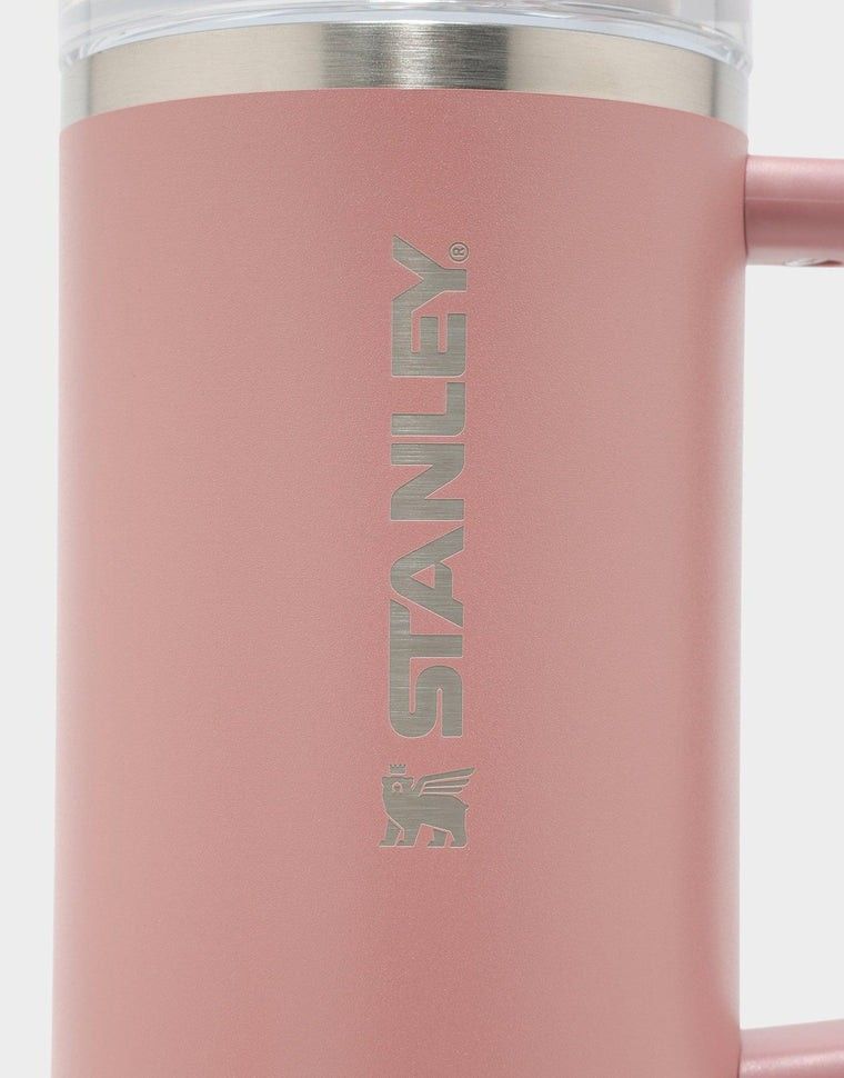 FREE SHIPPING NATIONWIDE EXCLUSIVE DESIGN Stanley 24 oz. IceFlow Bottle with Fast Flow Lid (Category: Water Bottles & Tumblers) located in Quezon City. Submitted by wcfhomeandoffice (Listing ID 1427431309, Image 2). Description: Stay refreshed throughout your day with this Stanley Wellspring‑style insulated bottle — available at JD Sports Philippines. Built with durable stainless steel and leak‑proof flip‑open lid, it’s designed for effortless hy