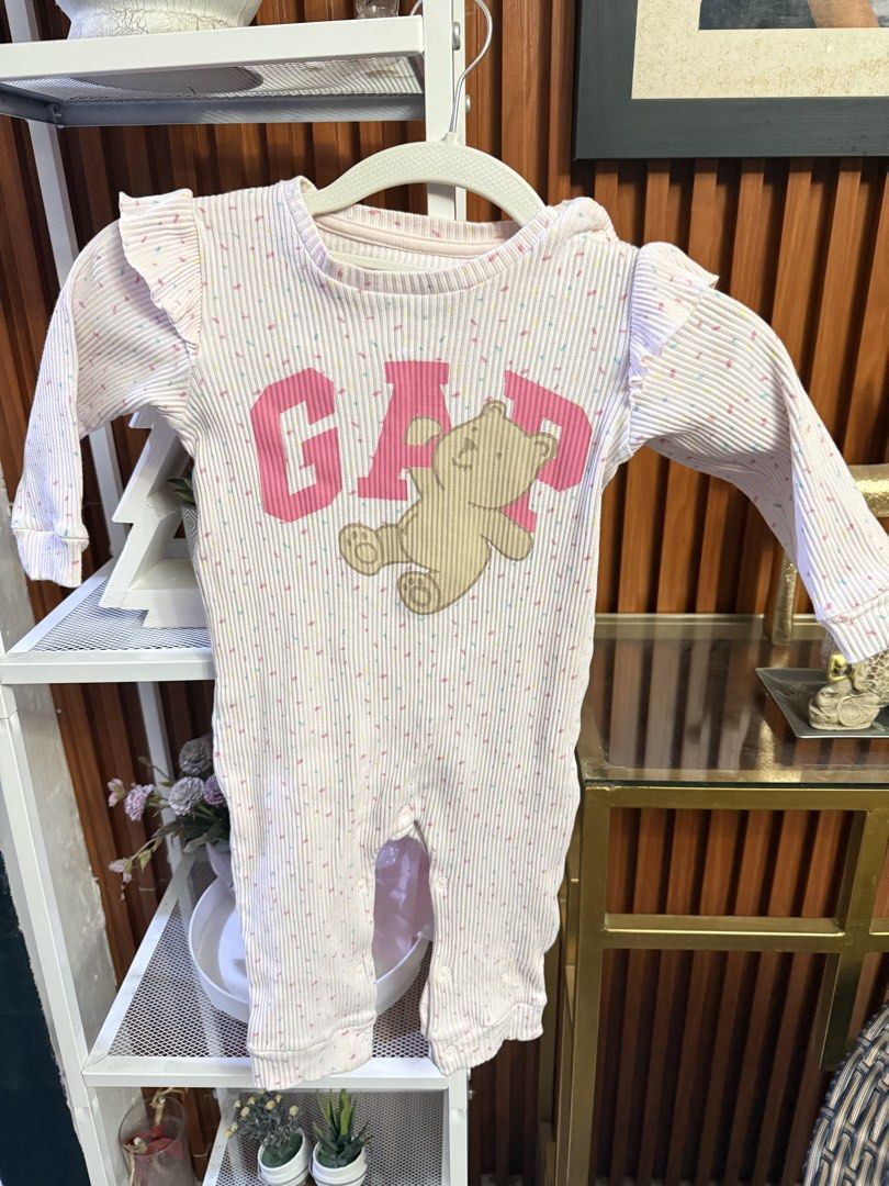 GAP Baby Romper 18-24 Months (Category: Babies & Kids Fashion) located in Lipa City. Submitted by clacla_28 (Listing ID 1427385859, Image 1). Description: Like new Once lng ngamit Naliitan n agad.