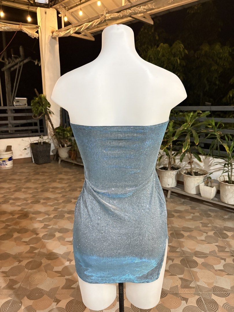 Glittery Tube Dress (Category: Dresses) located in San Jose del Monte. Submitted by yzelg (Listing ID 1427451629, Image 1). Description: fits xs-s. barely used — only worn once. ship via lalamove, jnt, lbc or meet up around SJDM, SM Grand Central, or LRT Doroteo Jose Station. pm for inquiries 💌.