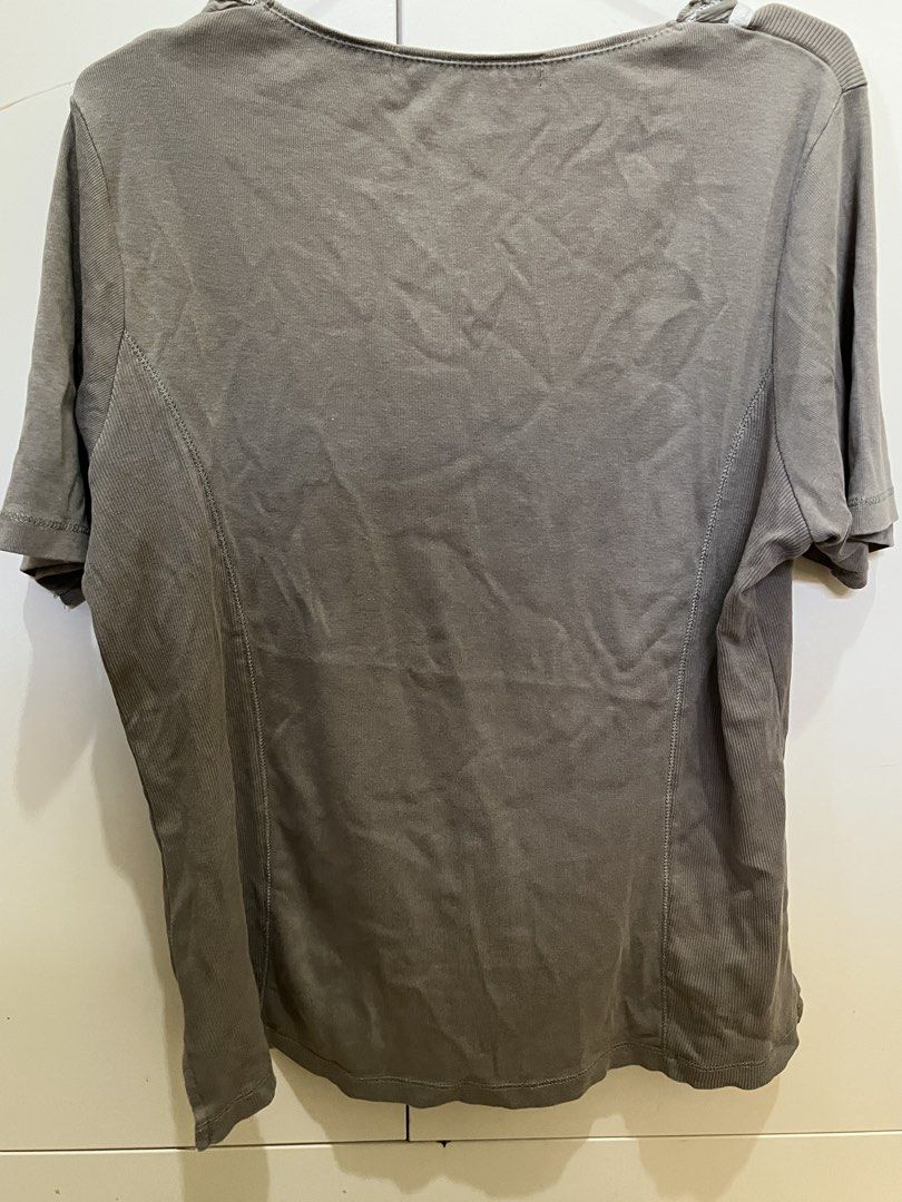 Grunge/Shabby Chic Top (Category: Blouses) located in Nabua. Submitted by twelvet (Listing ID 1427333009, Image 3). Description: Large to XL idk how to style but this very cute top!.