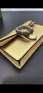 (Category: ) located in . Submitted by effortless_style (Listing ID 1427328090, Image 1). Description: .