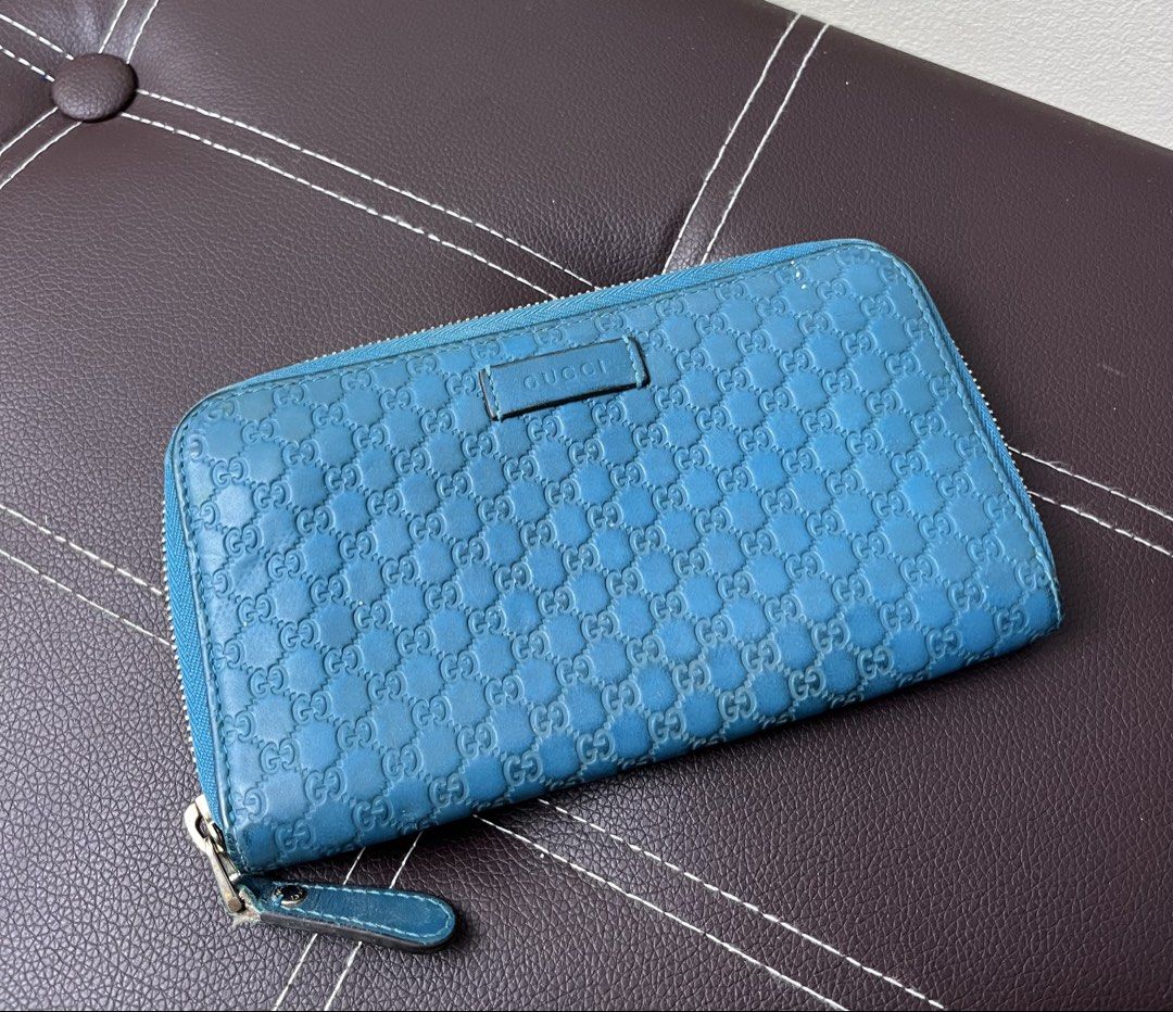Gucci Monogram GG Micro Guccisimma Wallet (Category: Luxury Bags & Wallets) located in Cabanatuan. Submitted by cabsygoods (Listing ID 1427401945, Image 1). Description: Gucci GG Micro Guccisimma Wallet Good condition Issue sign of usage & needs cleaning Still presentable Dm to purchase! 📩.