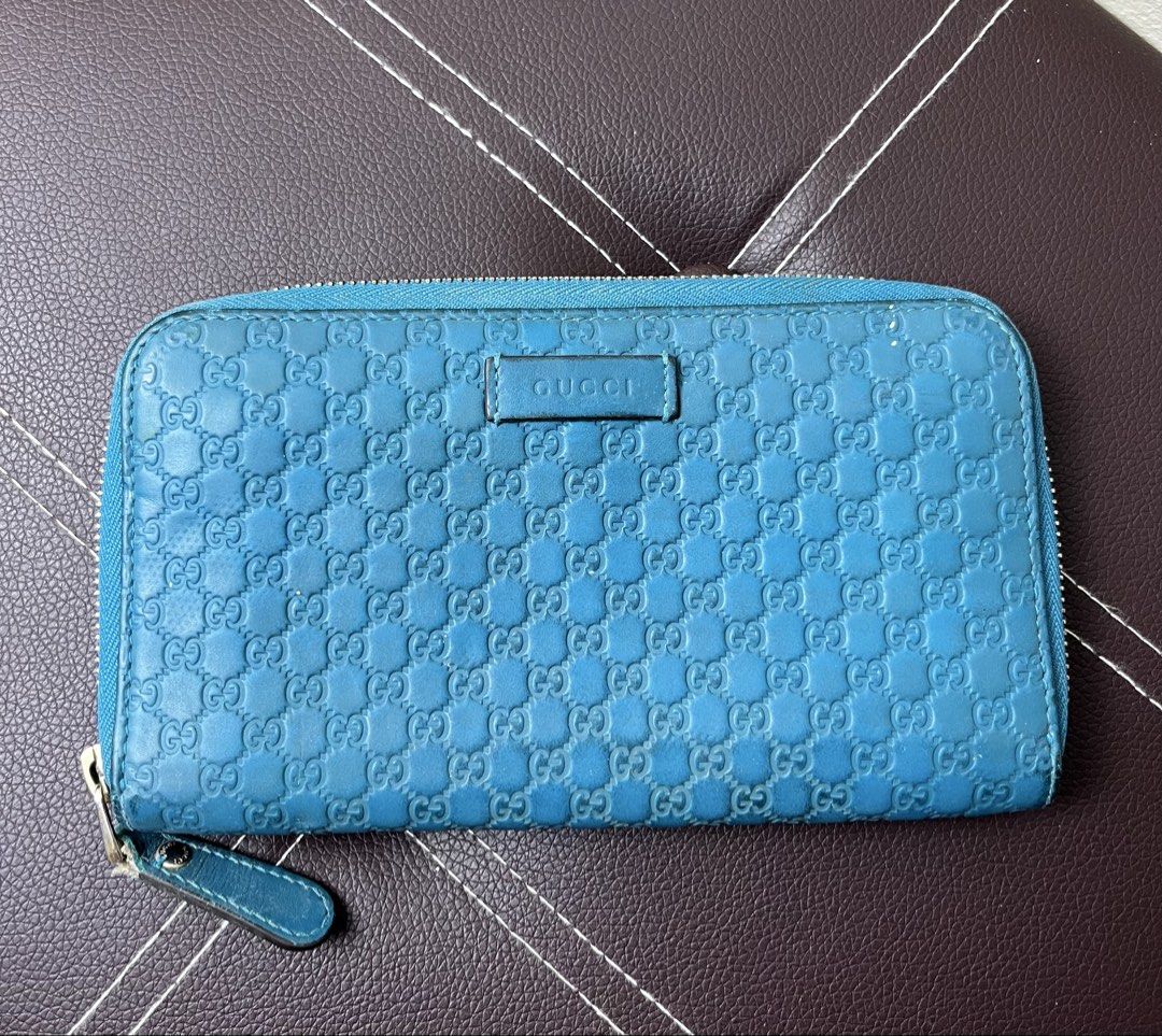 Gucci Monogram GG Micro Guccisimma Wallet (Category: Luxury Bags & Wallets) located in Cabanatuan. Submitted by cabsygoods (Listing ID 1427401945, Image 2). Description: Gucci GG Micro Guccisimma Wallet Good condition Issue sign of usage & needs cleaning Still presentable Dm to purchase! 📩.