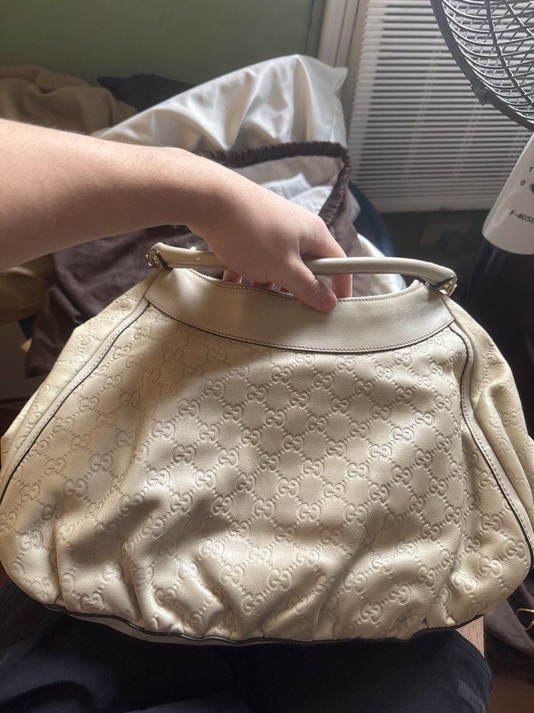 Gucci Silver Guccissima Leather D Ring Large Hobo Bag (Category: Luxury Bags & Wallets) located in Caloocan City. Submitted by marconinja (Listing ID 1427409176, Image 3). Description: .