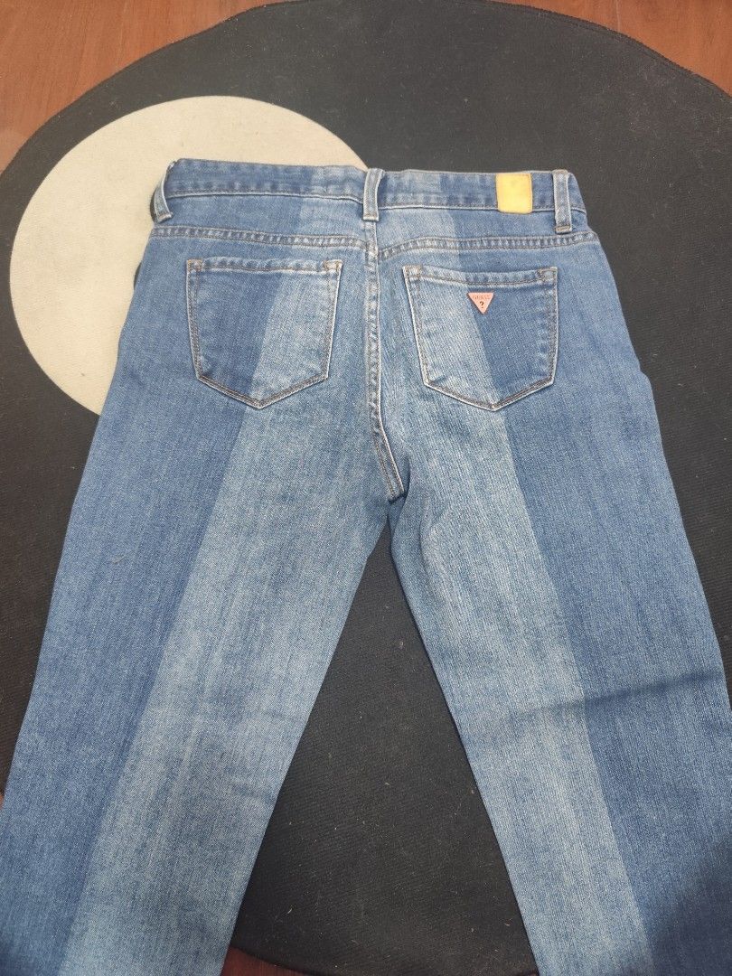 GUESS Two-Tone Mid rise Jeans (Category: Jeans) located in San Jose del Monte. Submitted by disyembresync (Listing ID 1427373128, Image 2). Description: GUESS Mid rise jeans / skinny jeans Size: WL - 25-26 L - 37 Available for delivery and meet up around North Caloocan..
