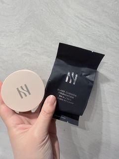 （分類：）位於 。 由 sellllthefavv 提交（商品編號 1427351655，圖片 1）。簡介： 。