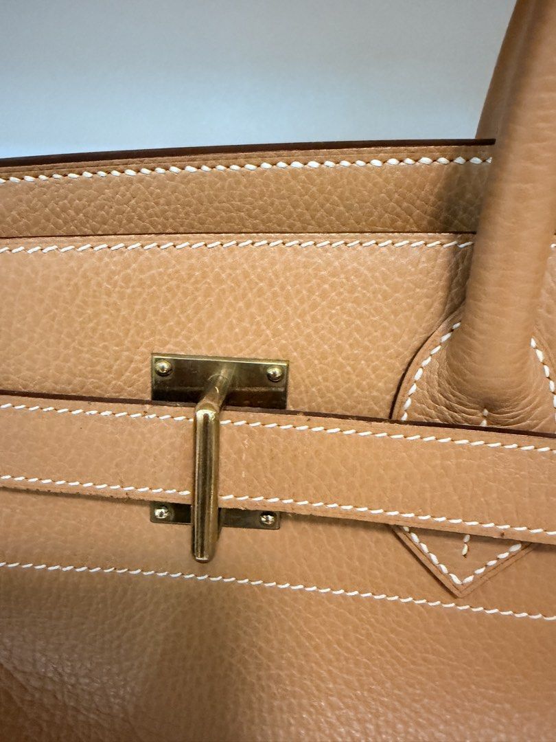 Hermes HAC 45 (Category: Luxury Bags & Wallets) located in Manila. Submitted by jamilla01 (Listing ID 1427351181, Image 3). Description: Hermes HAC 45 Usually worn for travel due to size. Complete except for box. Feel free to authenticate. RARE and Collectible piece. .