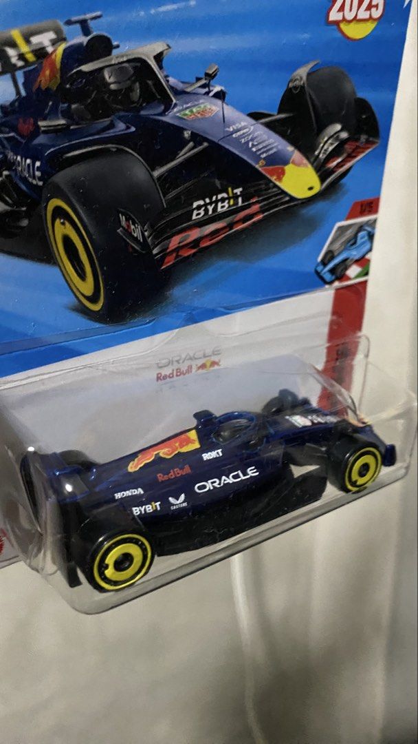Hot Wheels Formula 1 Red Bull Racing 2025 (Category: Vehicle & Diecast Models) located in Rizal. Submitted by 1870_preloved (Listing ID 1427402467, Image 3). Description: RFS - unused MOP - Gcash Loc - Upper Antipolo, near Rizal Provincial Capitol.