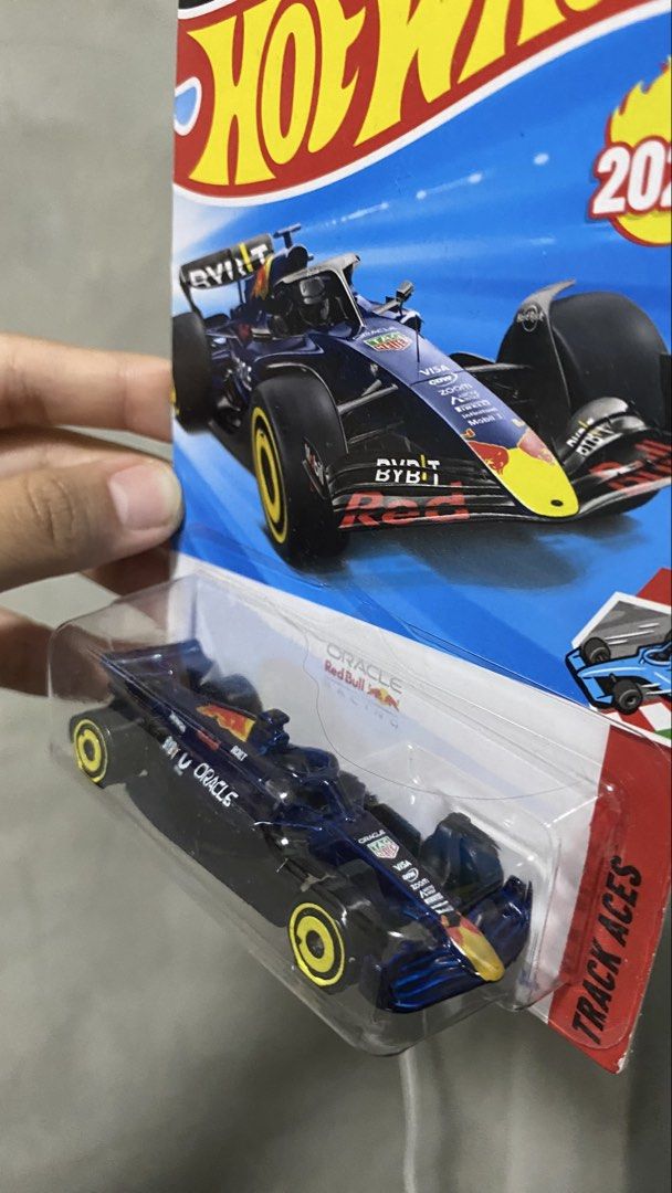 Hot Wheels Formula 1 Red Bull Racing 2025 (Category: Vehicle & Diecast Models) located in Rizal. Submitted by 1870_preloved (Listing ID 1427402467, Image 2). Description: RFS - unused MOP - Gcash Loc - Upper Antipolo, near Rizal Provincial Capitol.