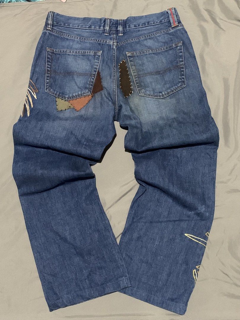 Hugo Boss Embroidered Jeans (Category: Jeans) located in Manila. Submitted by slcjules (Listing ID 1427394026, Image 2). Description: .