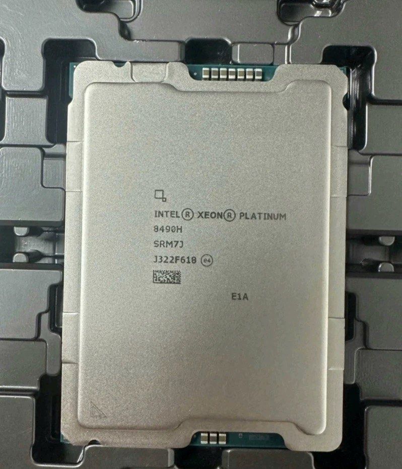 Two Intel Xeon Platinum 8490H CPU 413283303293593600