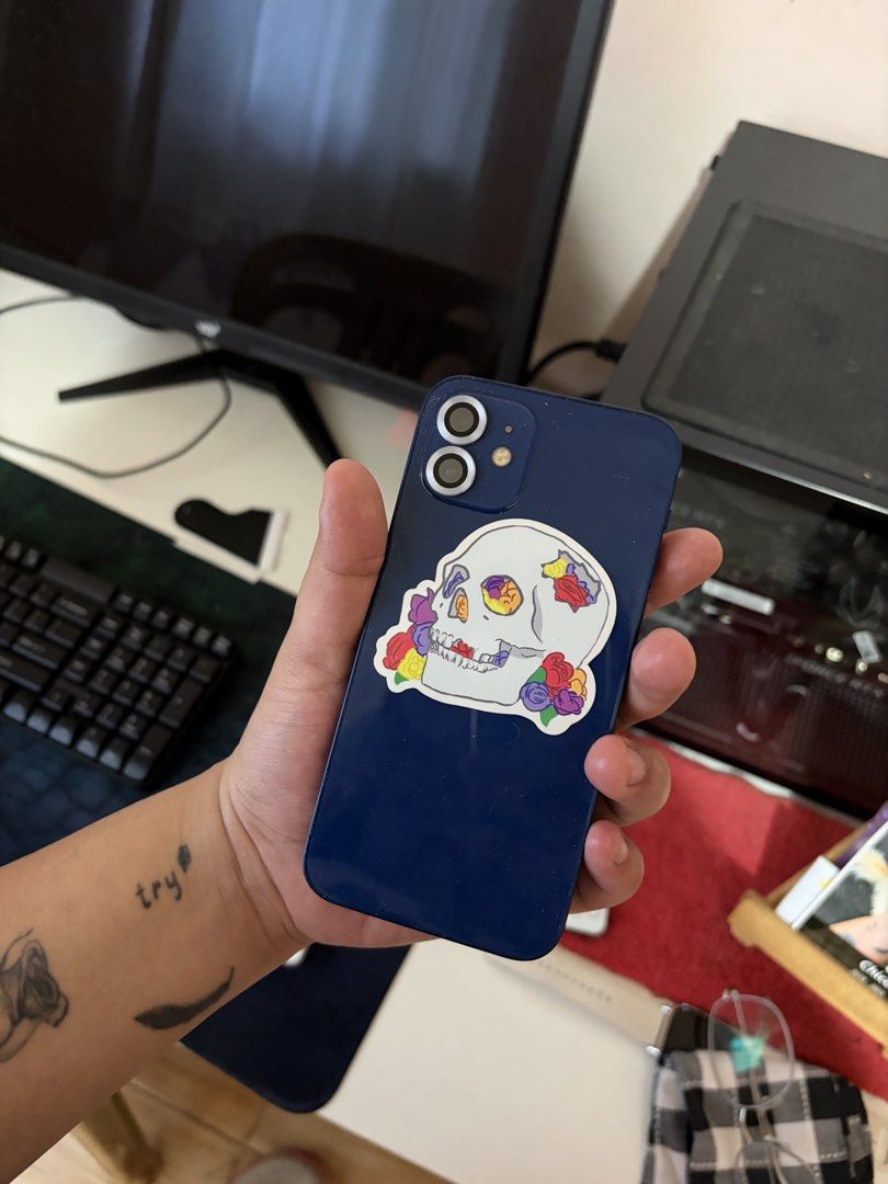 Iphone 12 - 128gb Blue (Category: iPhone 12 Series) located in Taytay. Submitted by tyhramizu (Listing ID 1427484893, Image 3). Description: iPhone 12 128 gb unit only FU Blue 71% bh orig batt pa Slight chips sa camera paint yung nakapaligid sa lens but camera quality still the same Reset upon sure buyer 12,000 NEGOTIABLE meet up/lalamove only (if lalamove, payment through bank transfer upon pick up; rider won’t leave unless paid) Rfs: Extra phon