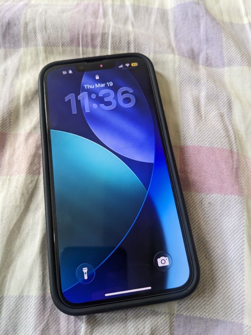 Iphone 16e 256gb (Category: iPhone 16 Series) located in Manila. Submitted by lazpaul (Listing ID 1427335969, Image 2). Description: 100% Batt health 11 cc with history of repair from Apple still under warranty until December with 2 cases and cable Still negotiable if sure buyer meetup SM Baguio .
