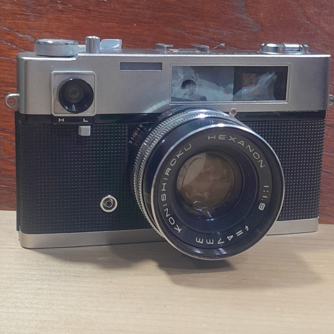 Konica Auto S Range Finder (Category: Cameras) located in Las Pinas. Submitted by 84vintage (Listing ID 1427388687, Image 2). Description: Vintage Konica Auto S film camera with a Hexanon 47mm f/1.8 lens. The camera has a built-in light meter and a rangefinder focusing system. The lens has aperture and focus rings. Actual photos posted. Please examine them carefully as they are part of the description. --📌 MUST READ Before Dealing with us 📌-- ⚠