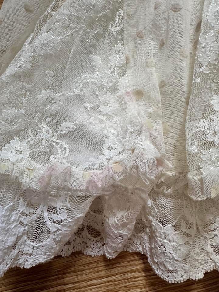 Liz Lisa Lace Skirt (Category: Skirts) located in Manila. Submitted by tungtungsahurting (Listing ID 1427436901, Image 2). Description: - Liz Lisa Tule Skirt in Cream - freesize - flaws: as seen in pictures (stains *may* be removable) .