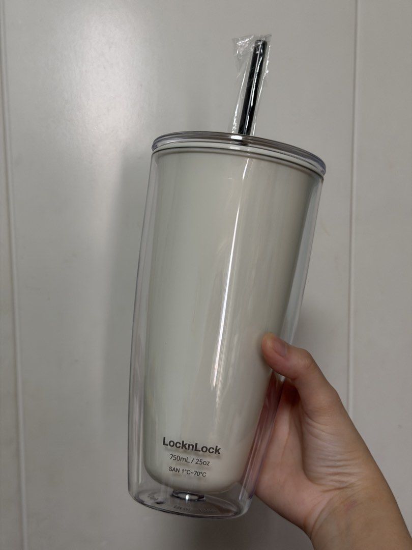 LocknLock Double Wall Cold Cup 750ml (Category: Water Bottles & Tumblers) located in Quezon City. Submitted by tiyadore (Listing ID 1427349094, Image 1). Description: LocknLock double-wall cold cup with a 750ml capacity. Includes a lid and straw. The cup is made of SAN material and is suitable for temperatures between 1°C and 70°C, BPA free. Comes with free original cleaning brush..