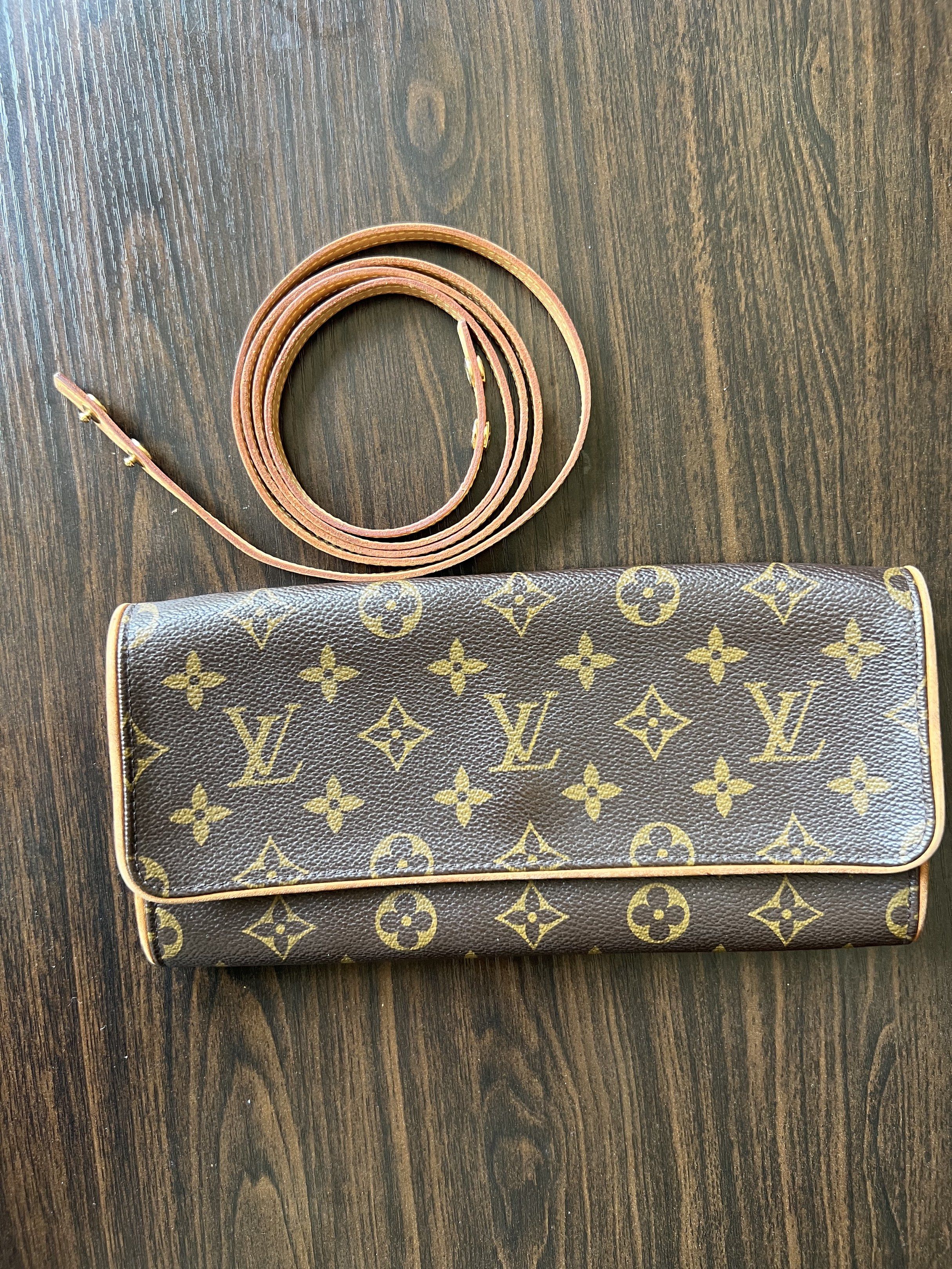 Louis Vuitton LV Twin GM (Category: Luxury Bags & Wallets) located in Muntinlupa City. Submitted by thecatwalk (Listing ID 1427325555, Image 1). Description: Authentic Louis Vuitton Pochette Twin GM in Monogram Crossbody or clutch In great well-loved condition .