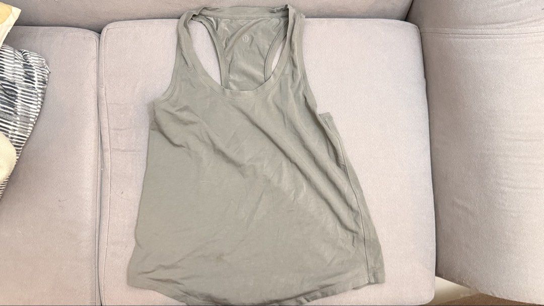Lululemon Love Tank Top Size 4 (Category: Activewear) located in Muntinlupa City. Submitted by ablazag (Listing ID 1427418863, Image 1). Description: Used once. Lulu delivered the wrong size. .