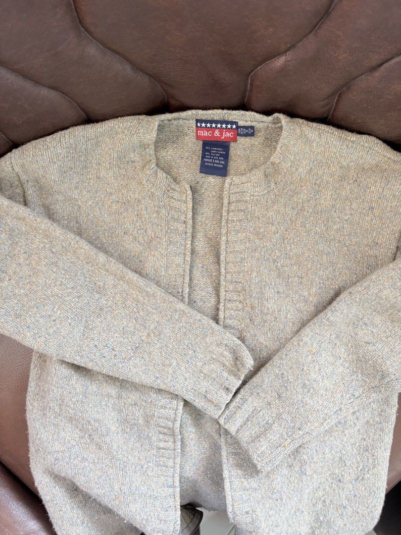 Mac & Jac Sweater Cardi (Category: Coats, Jackets and Outerwear) located in Iloilo. Submitted by kltee (Listing ID 1427376854, Image 1). Description: Chunky Cardi from Mac & Jac.