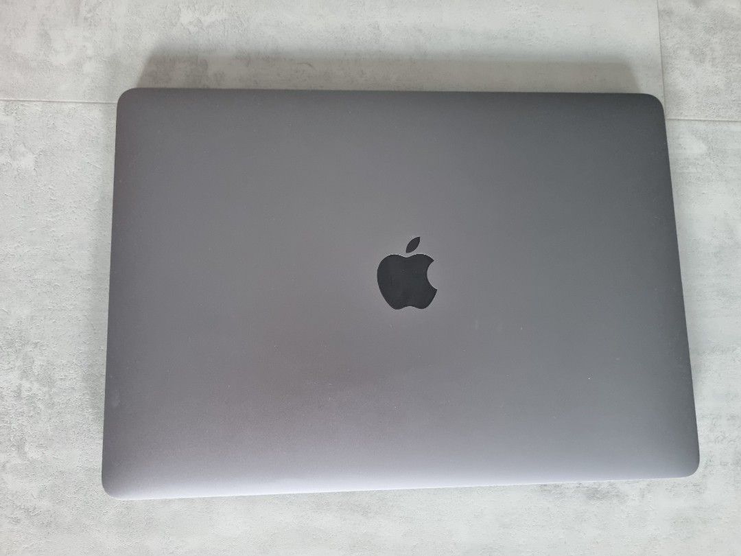 MacBook Pro405963482208686081