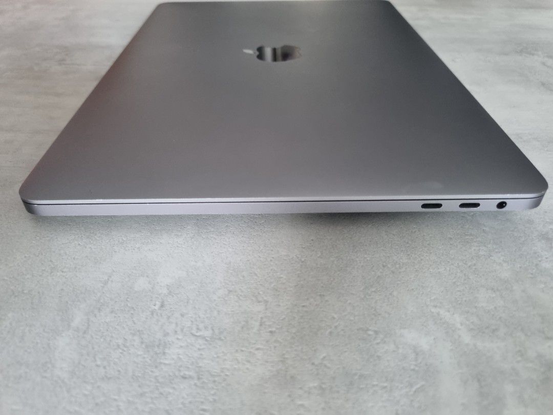 MacBook Pro405963482208686084