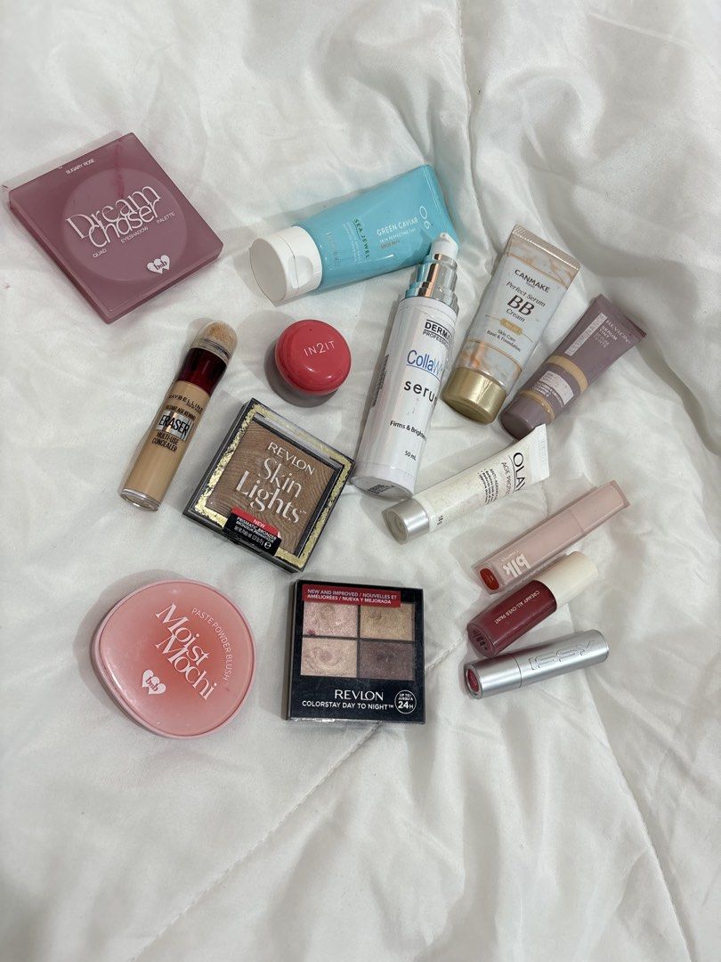 Makeup Bundle (Category: Makeup) located in Manila. Submitted by sbm07 (Listing ID 1427325712, Image 2). Description: Makeup Bundle. 700 all .
