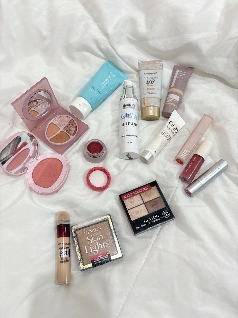 Makeup Bundle (Category: Makeup) located in Manila. Submitted by sbm07 (Listing ID 1427325712, Image 1). Description: Makeup Bundle. 700 all .