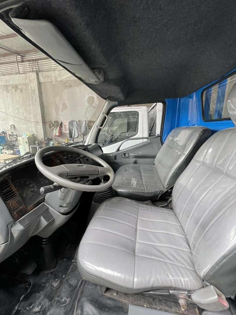 Mitsubishi Canter Canter Manual (Category: Used Cars) located in Marikina City. Submitted by traviz_ (Listing ID 1427331044, Image 1). Description: Mitsubishi Canter 12ft Dropside Doubletire Price : 430,000 Make : Mitsubishi Series : Canter Body : Dropside (12ft Double Tire) Color : Blue Year : 2000 Fuel : Diesel Engine : 4D32 Gross WT : 3800 (No truck ban) Other info: -bago upholstery -Leaf Spring (MOLYE) Front and Rear -Spare tire with jack and