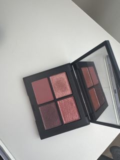 （分類：）位於 。 由 uezqqq 提交（商品編號 1427345969，圖片 1）。簡介： 。