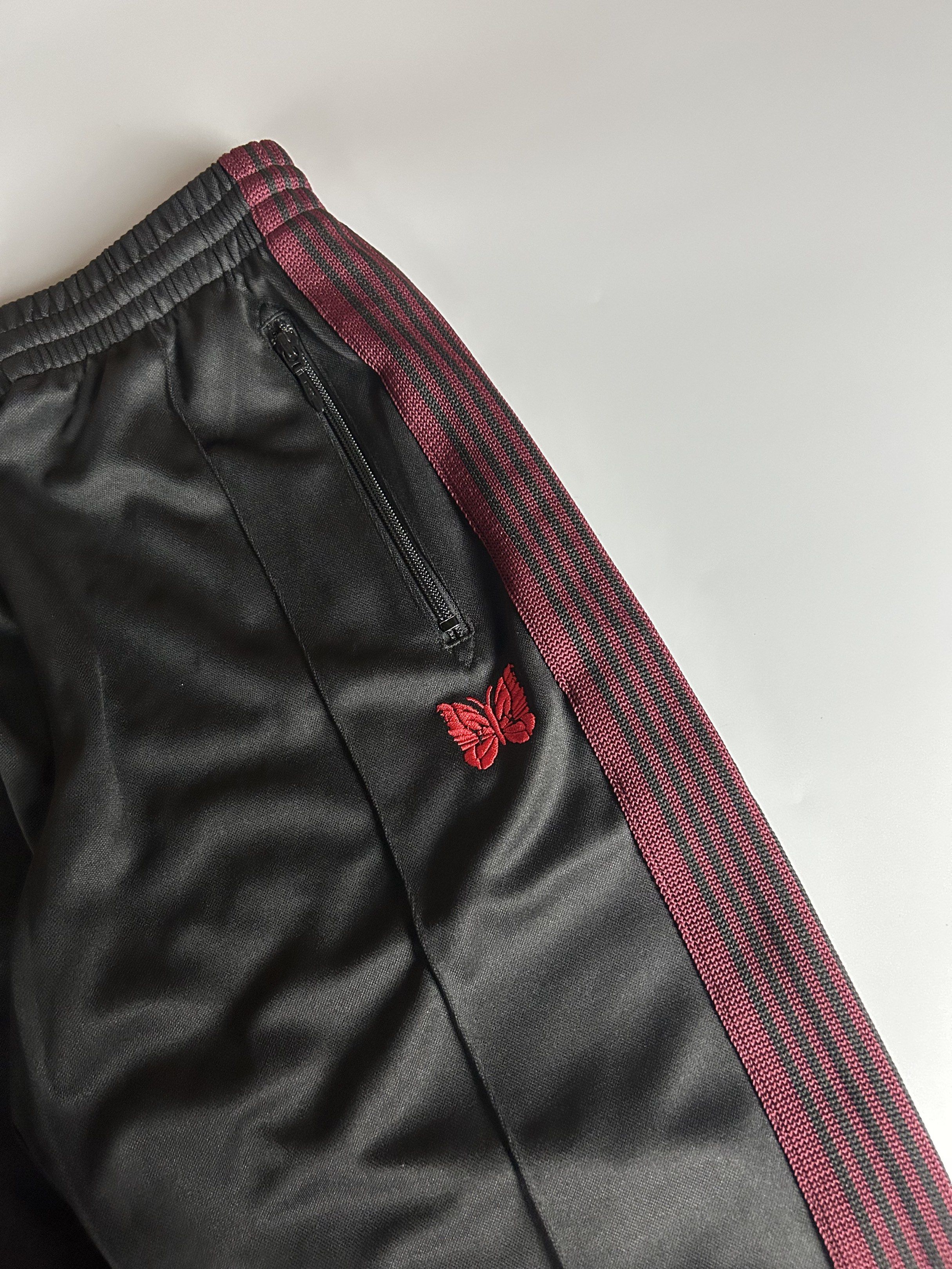 Needles Track Pants (Category: Joggers) located in Manila. Submitted by 3rdealz (Listing ID 1427320824, Image 3). Description: Needles Size M In good condition Courier: J&T or Lalamove Item will be posted by express shipping (J&T) with good tracking record in 1-3 business days after received cleared payment. Expect it to reach you in 3-7 business days only after item been shipped. Please check my other listings and take advantage of combine shipp