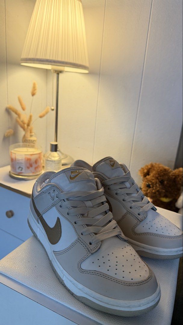 Nike Dunk Low Beige Gold (Category: Sneakers) located in Las Pinas. Submitted by lanasmom (Listing ID 1427451230, Image 3). Description: .