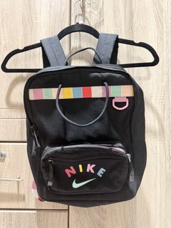 (Category: ) located in . Submitted by cchloeee (Listing ID 1427335135, Image 1). Description: .