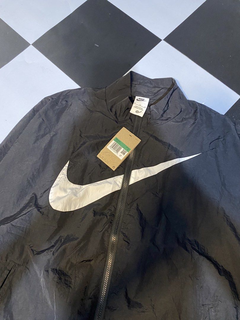 Nike Windbreaker Jacket XL (Category: Coats, Jackets and Outerwear) located in Manila. Submitted by thrift2mill (Listing ID 1427424766, Image 3). Description: NO ISSUE .