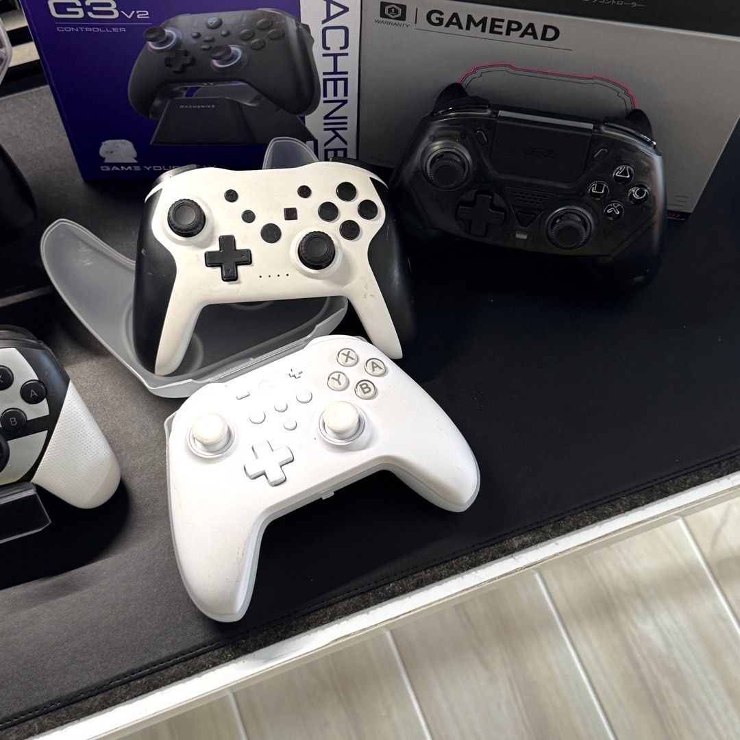 Nintendo Switch controllers Switch 2 V1 V2 Lite OLED (Category: Nintendo) located in Quezon City. Submitted by consoleciety (Listing ID 1427315609, Image 3). Description: Hi. I’m decluttering Nintendo Switch controllers, some from content, and the rest are stocks that are long overdue for posting hehe. This is batch 1! Controllers (All Switch models) Nintendo Switch Pro Controller (Black) - ₱1,400 Nintendo Switch Pro Controller (Splatoon 2) - ₱1,