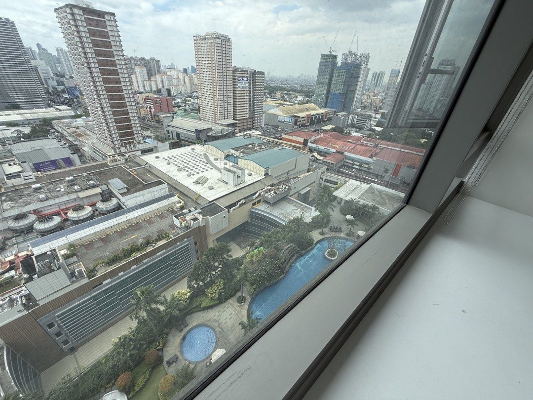One Shangrila Place - Studio for rent (Category: Apartments & Condos) located in Mandaluyong City. Submitted by yanifinder (Listing ID 1427480958, Image 1). Description: For rent: Studio Unit at One Shangri-La Place 📍 Shang Central, Epifanio de los Santos Avenue (EDSA), Ortigas Center, Mandaluyong City Floor Area: 45 sqm Unit Type: Studio Floor Level: 23rd.