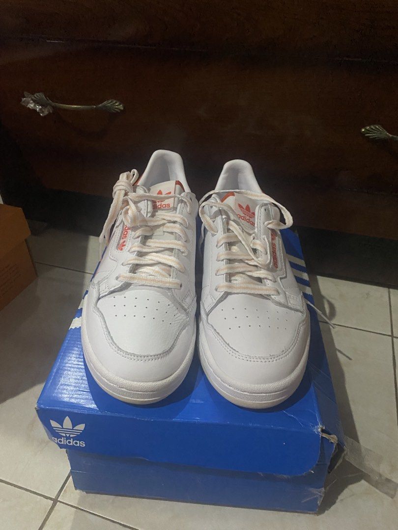 Original Adidas Continental 80s Womens (Category: Sneakers) located in Bulacan. Submitted by sshllync (Listing ID 1427405111, Image 2). Description: Authentic Adidas Shoes Original Price: 6500 pesos Size 8.5 Womens, Size 7 for Mens Location: Bulacan Price if Negotiable. Dm if Interested..